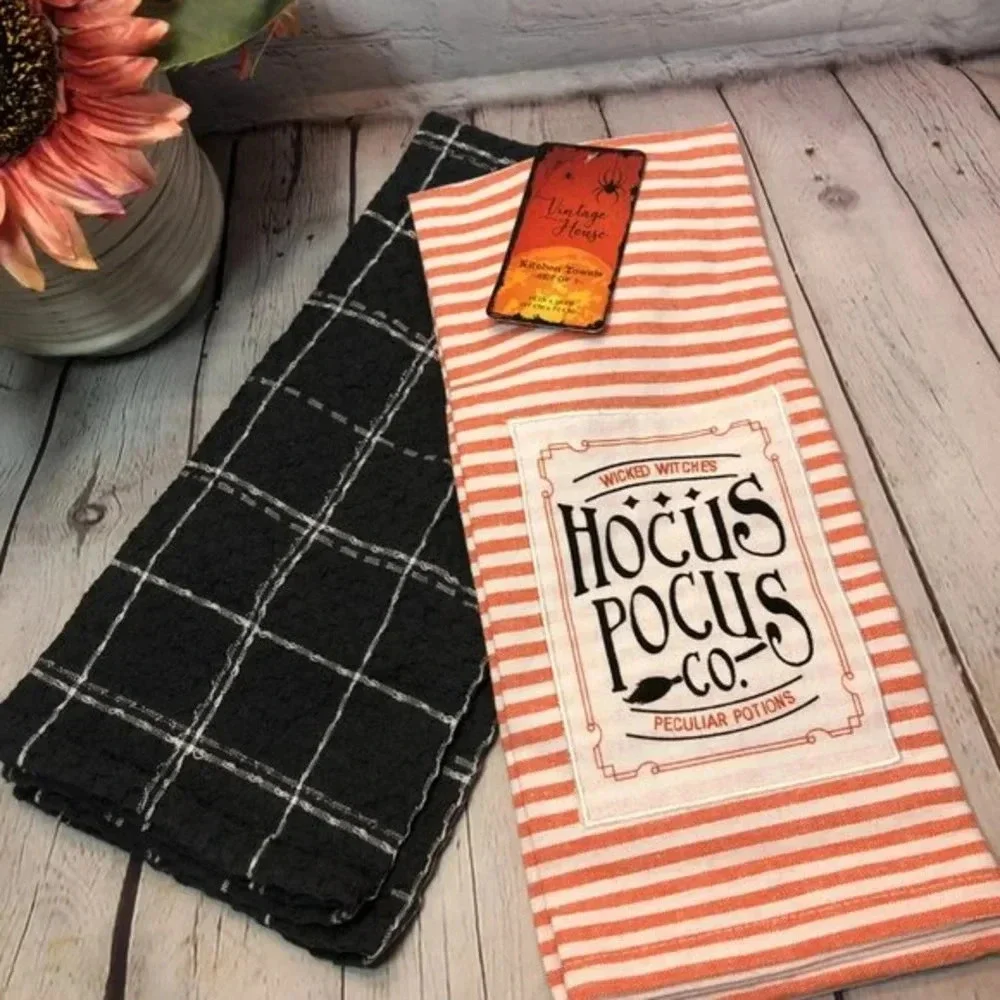 NWT Hocus Pocus halloween kitchen towel set of 2